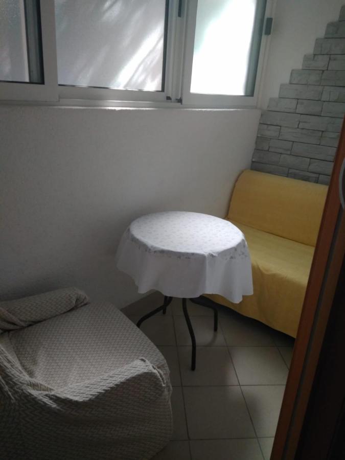 Apartmani Carevic Baška Voda Kültér fotó